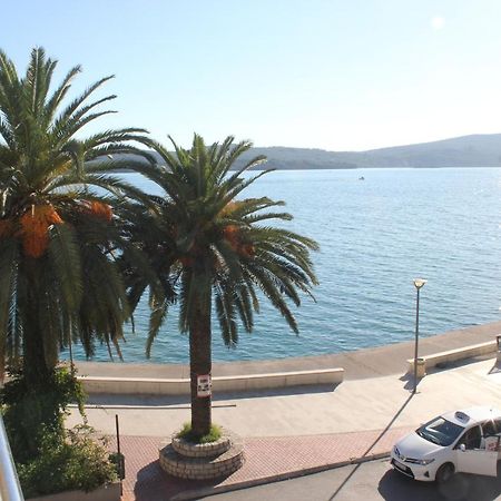 Chic Apartment In The City Center By The Sea Тиват Экстерьер фото